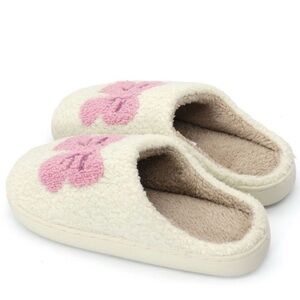 Ashland Cream and Pink Bow Cozy Slip-On Slippers for Kids